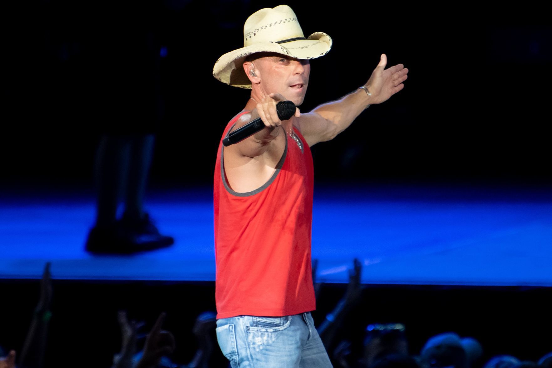 Kenny Chesney, Thomas Rhett at Busch Stadium